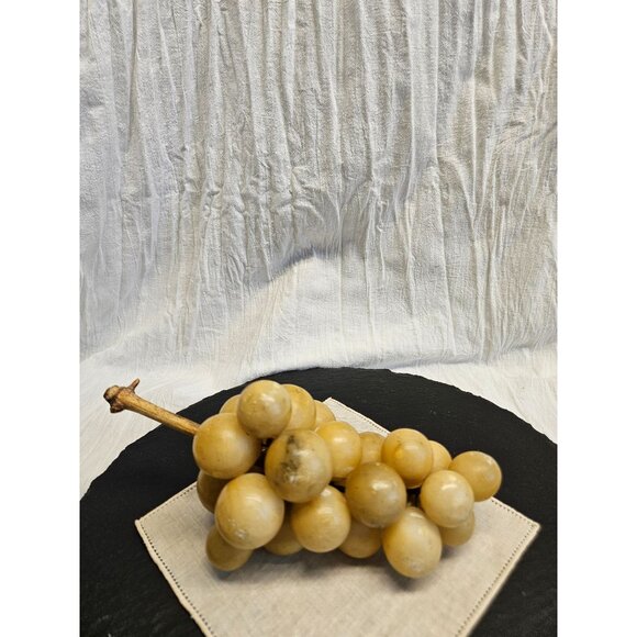 Large Golden Vintage Italian Hand-Carved Alabaster Stone Fruit Grape Cluster - Picture 2 of 9